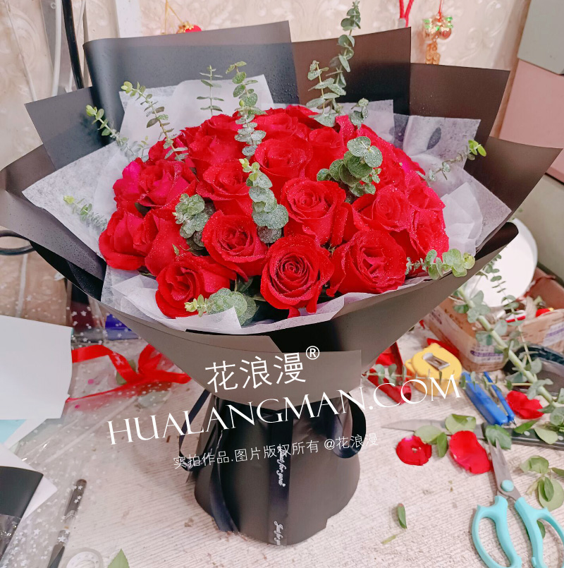 七夕送男朋友什么礼物比较好,七夕礼物送女友高级感化妆品