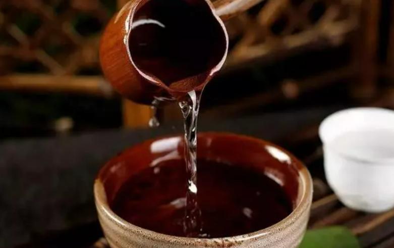 伏特加酒96度相当于白酒多少度,伏特加和白酒口感区别在哪