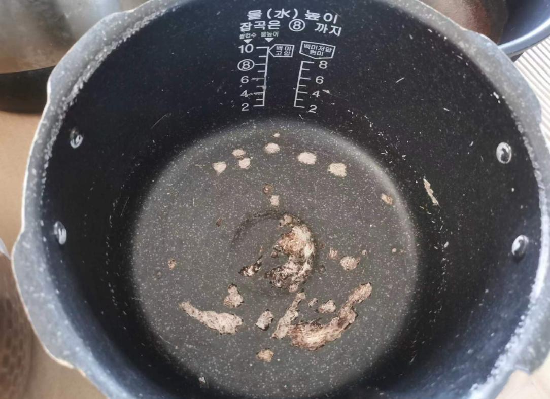 韩国电饭煲内胆掉漆是怎么回事,电饭煲内胆掉漆还可以用吗