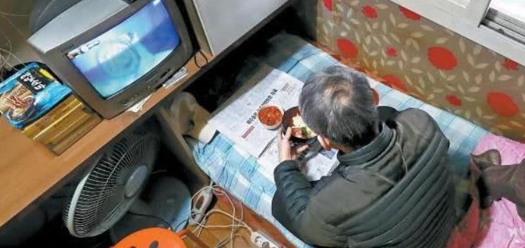 寄生虫暴雨镜头是真的吗,寄生虫暴雨片段镜头分析