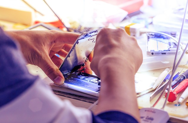 徐师傅手机维修,开个手机店维修技术哪里学