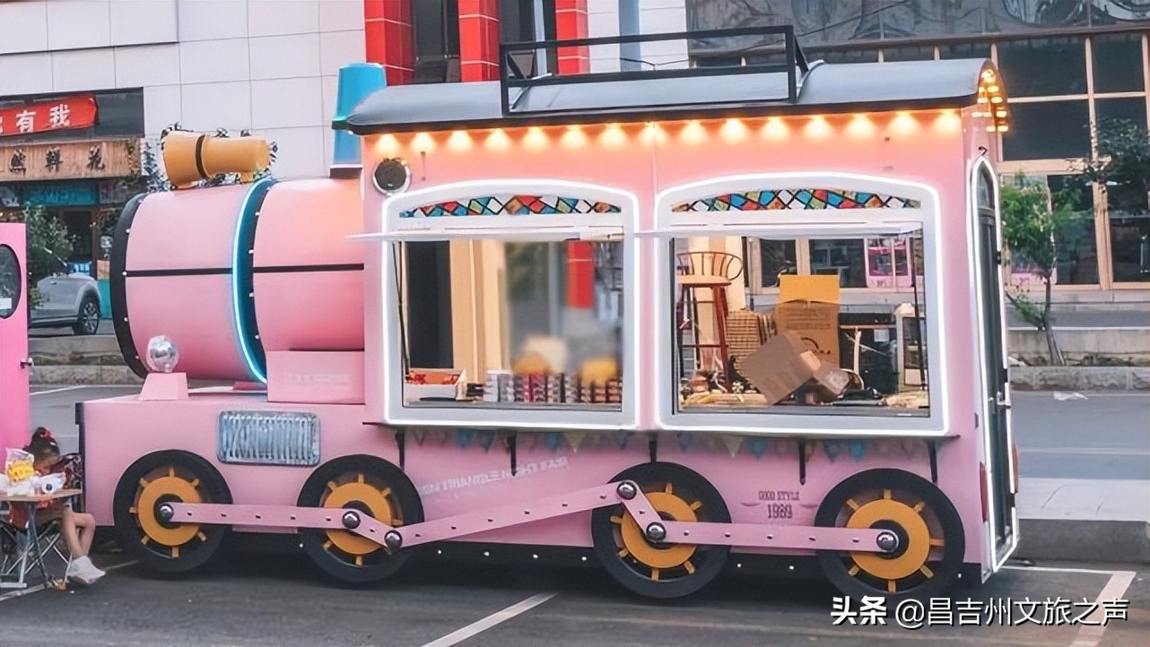 *疆新**首个旅游装备体验中心，打造标准化发展的野趣民宿