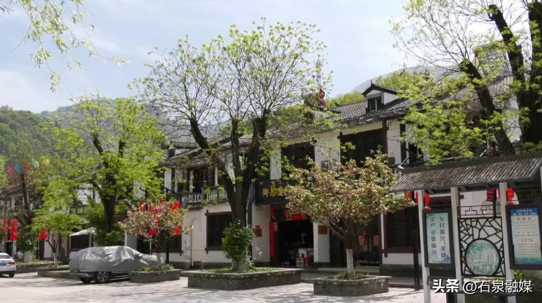 石泉县后柳镇中坝村：手工作坊织就致富梦庭院经济蹚出振兴路