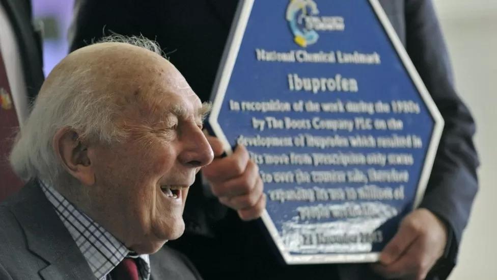 拯救“小阳人”的布洛芬炒到千价,发明它的人已去世从没赚一分钱