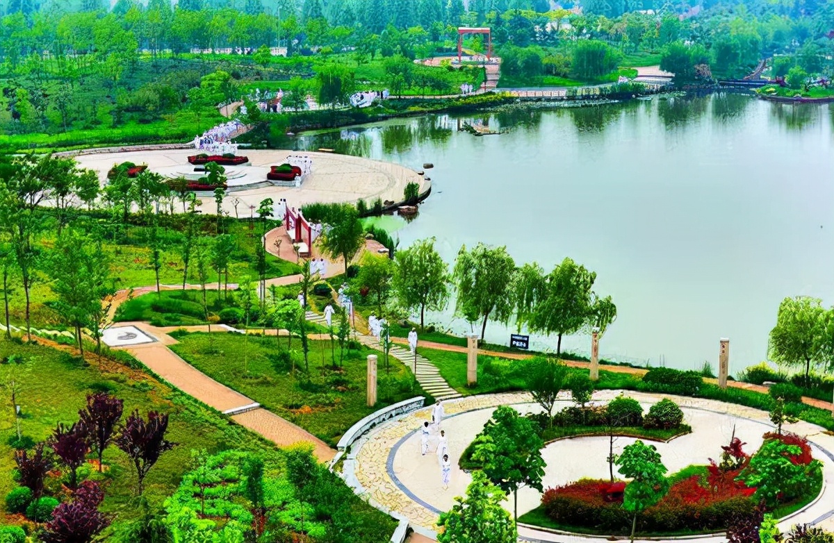 立德树人坚守初心，漯河医专如何实现全面跨越？