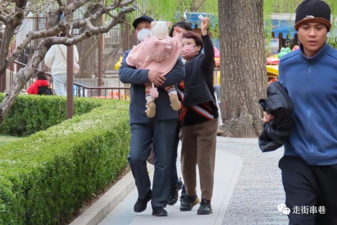 爷孙隔代亲的故事,爷孙隔代亲现象