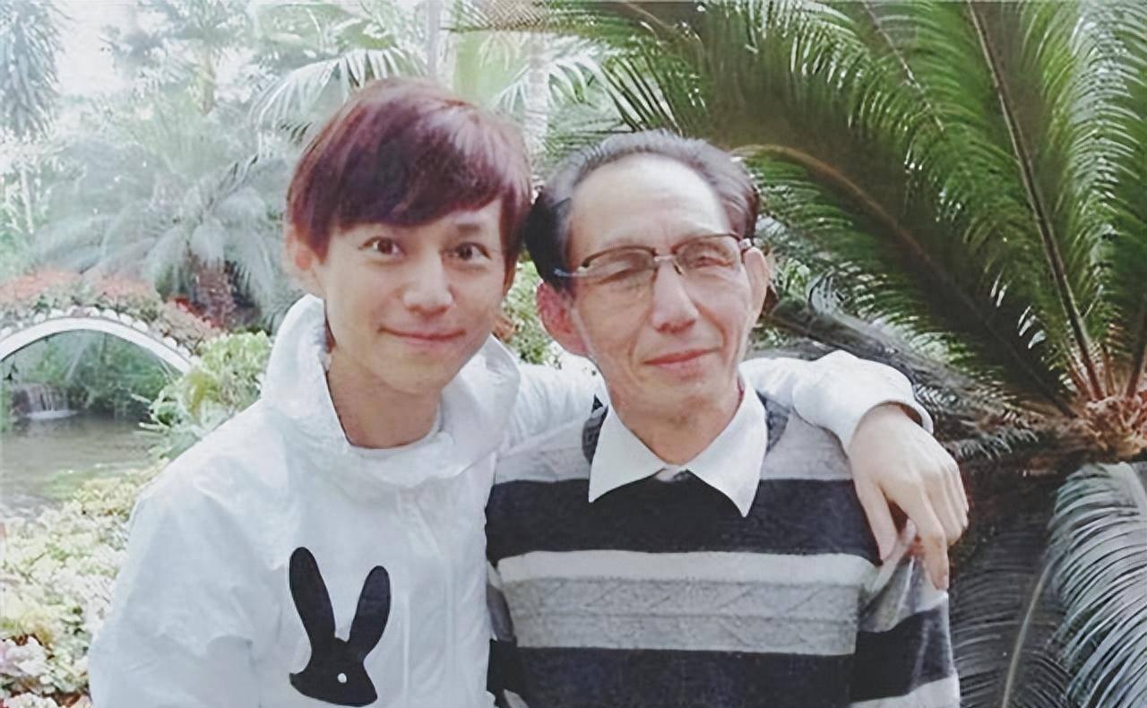 何炅保姆真的当法人了吗,何炅家保姆