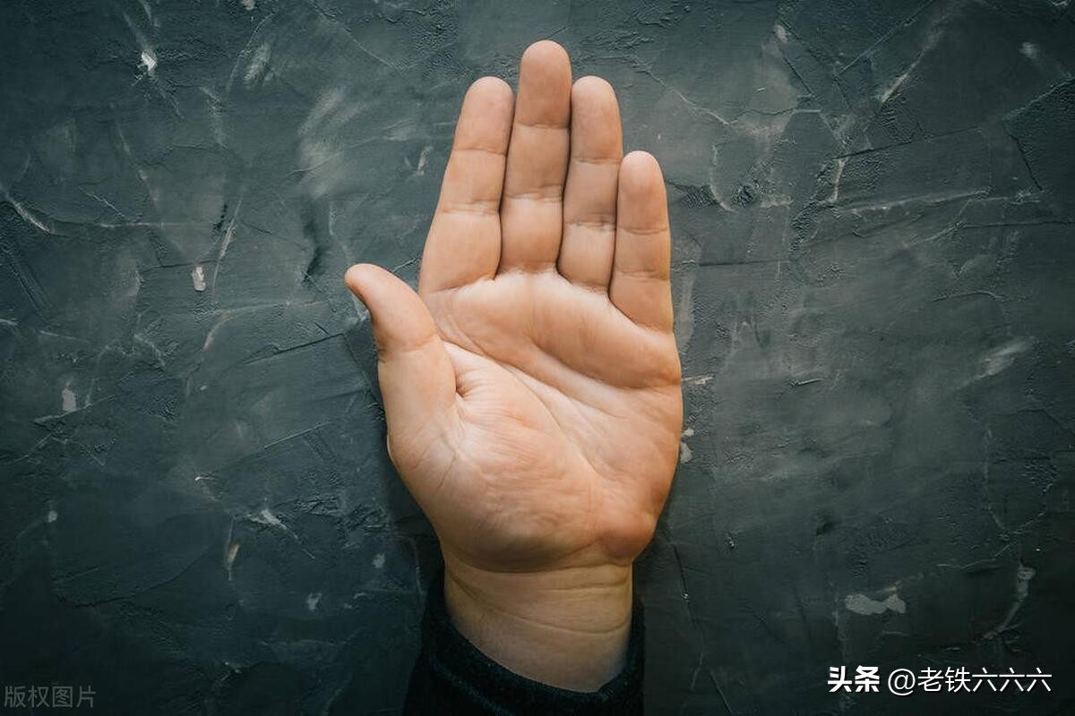 男人断掌纹的好处与坏处,双手断掌纹的男人会怎么样