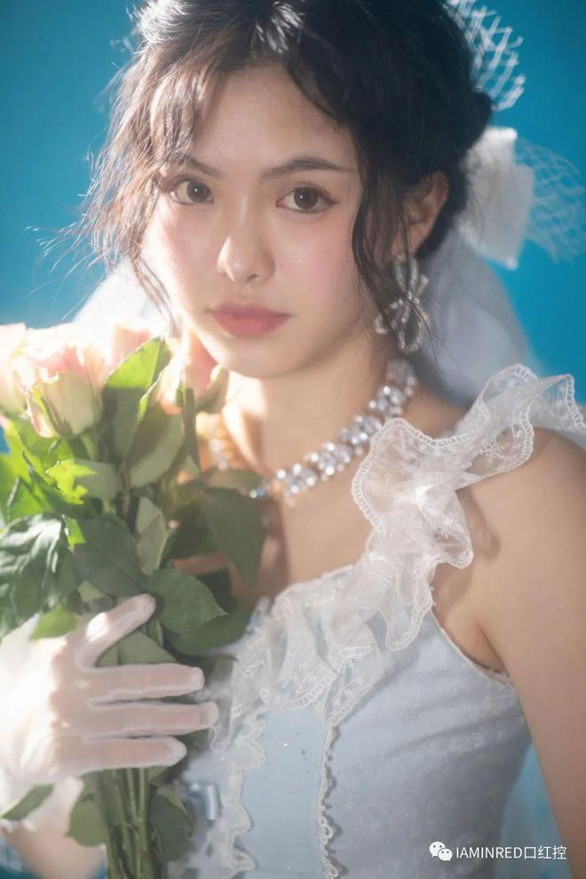 6支灰粉色口红都非常美，哪一款是你的菜？