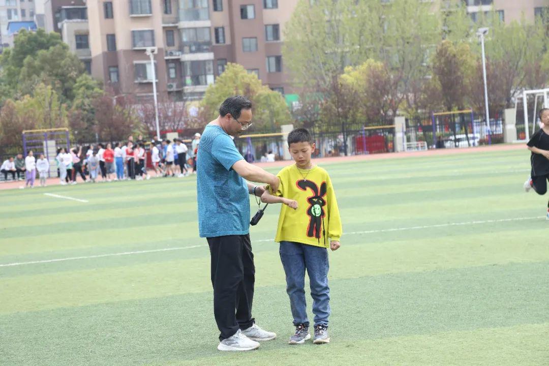 信阳市羊山外国语小学视频,信阳市羊山外国语小学分校