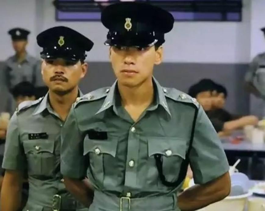 张耀扬“毁灭”史：从“文艺男神”到沦为阶下囚，他经历了什么?