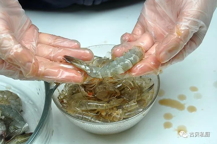 西班牙蒜香虾的做法,西班牙蒜味虾