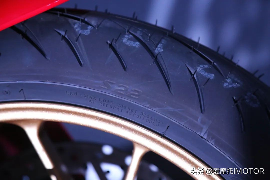 雅马哈发布中量级跑车R7,雅马哈r12999