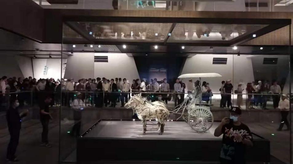 瀹藉垱鍥介檯寮犱笢韬环,瀹藉垱鍥介檯寮犱笢鍗氬＋