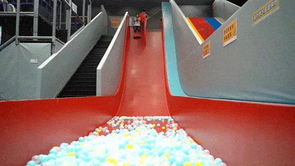 499元蹦床公园,5000平蹦床公园