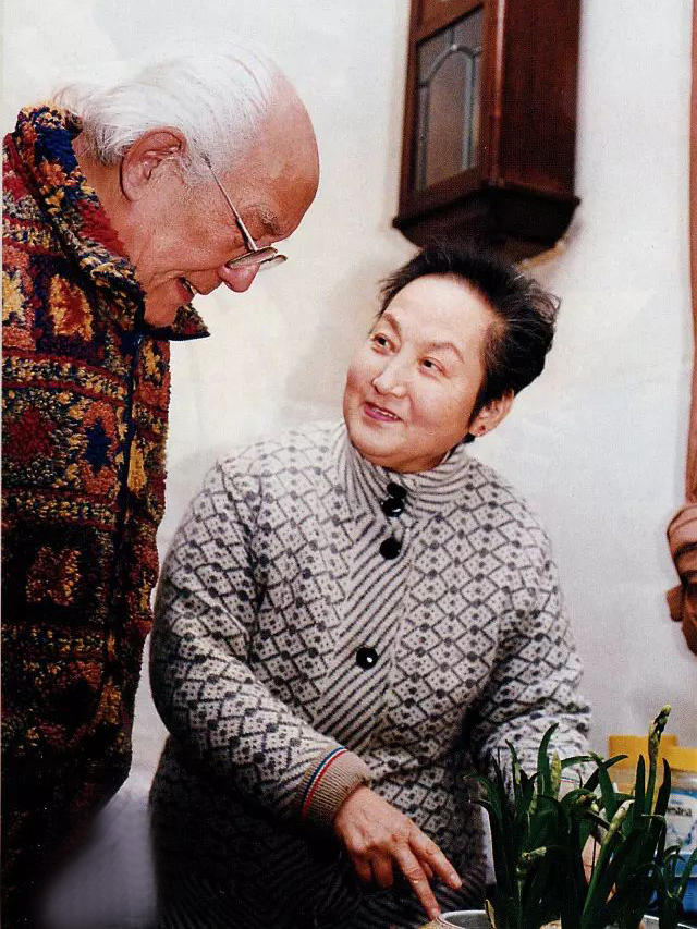 美貌不输王丹凤两段婚姻都幸福88岁却被继子告上法庭89岁黯然去世