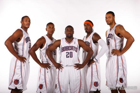 联盟永久退役的球衣都有谁,各球队退役球衣名单