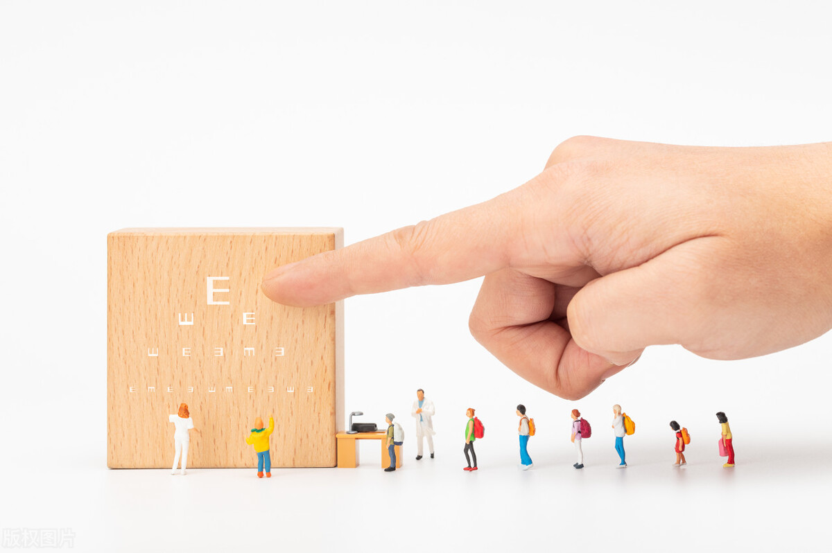 孩子近视不戴眼镜会怎样,近视不戴眼镜会更严重么