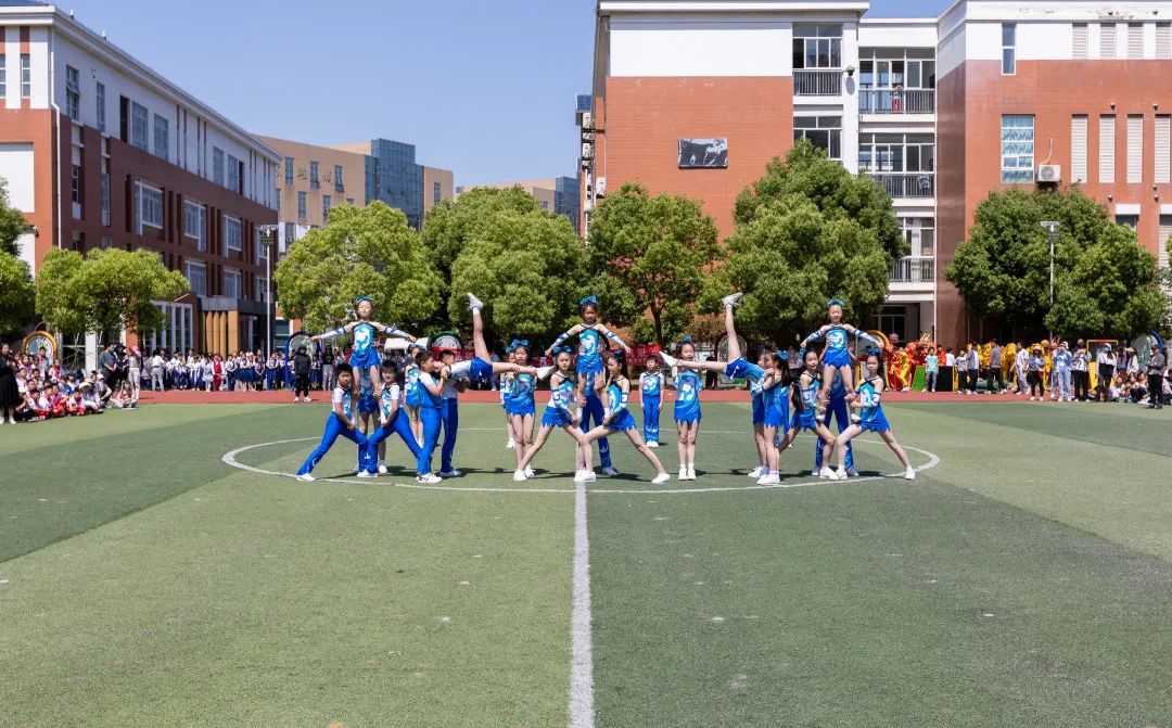 穿汉服的六年级学生舞蹈,穿汉服的舞蹈小学生