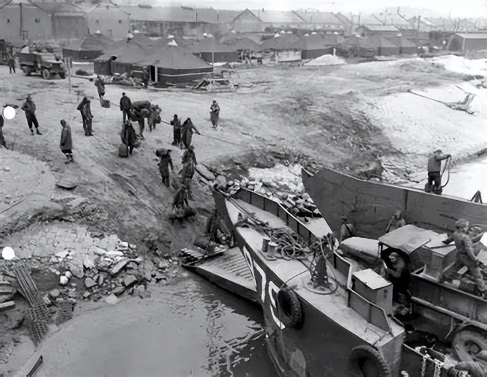 俄乌冲突给我们的警醒，千万不要相信美国，毛主席70年前就已看透