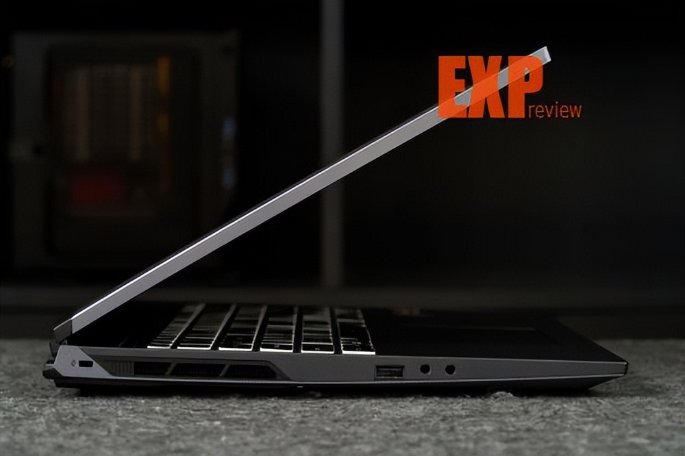 机械革命蛟龙16k4060对比神舟z8d6,机械革命蛟龙16k极光pro旷世g16