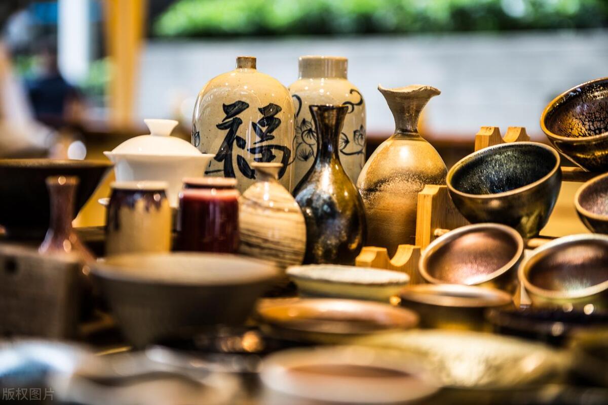 电话销售的工作靠谱吗无底薪,底薪4000加五险一金还会再扣吗