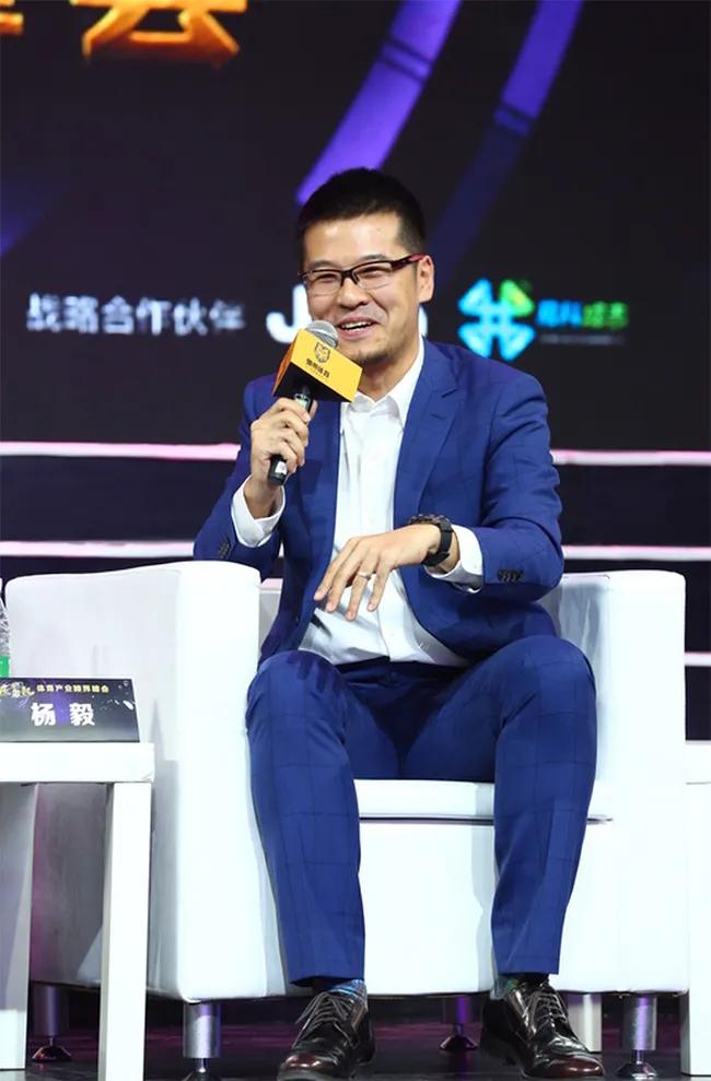 篮球解说苏群和杨毅,篮球解说苏群视频