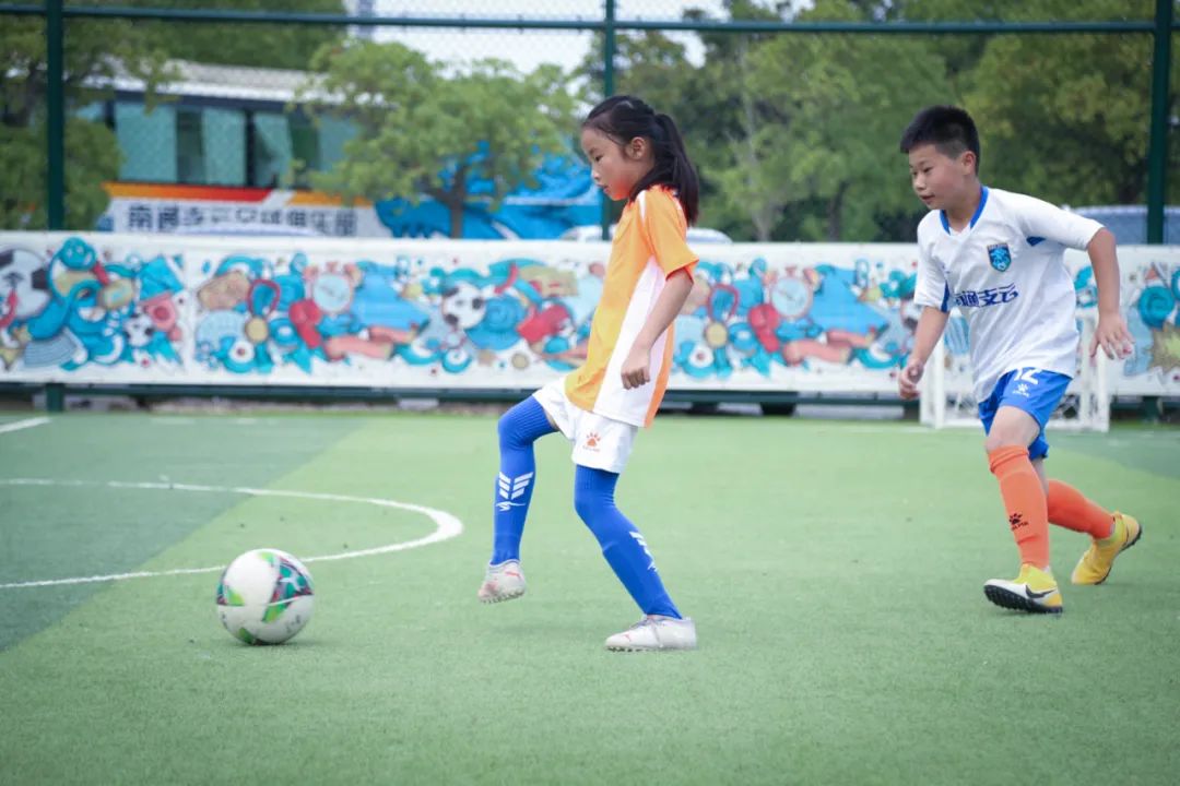 给少先队学弟学妹的一封信开头,给篮球校队的一封信