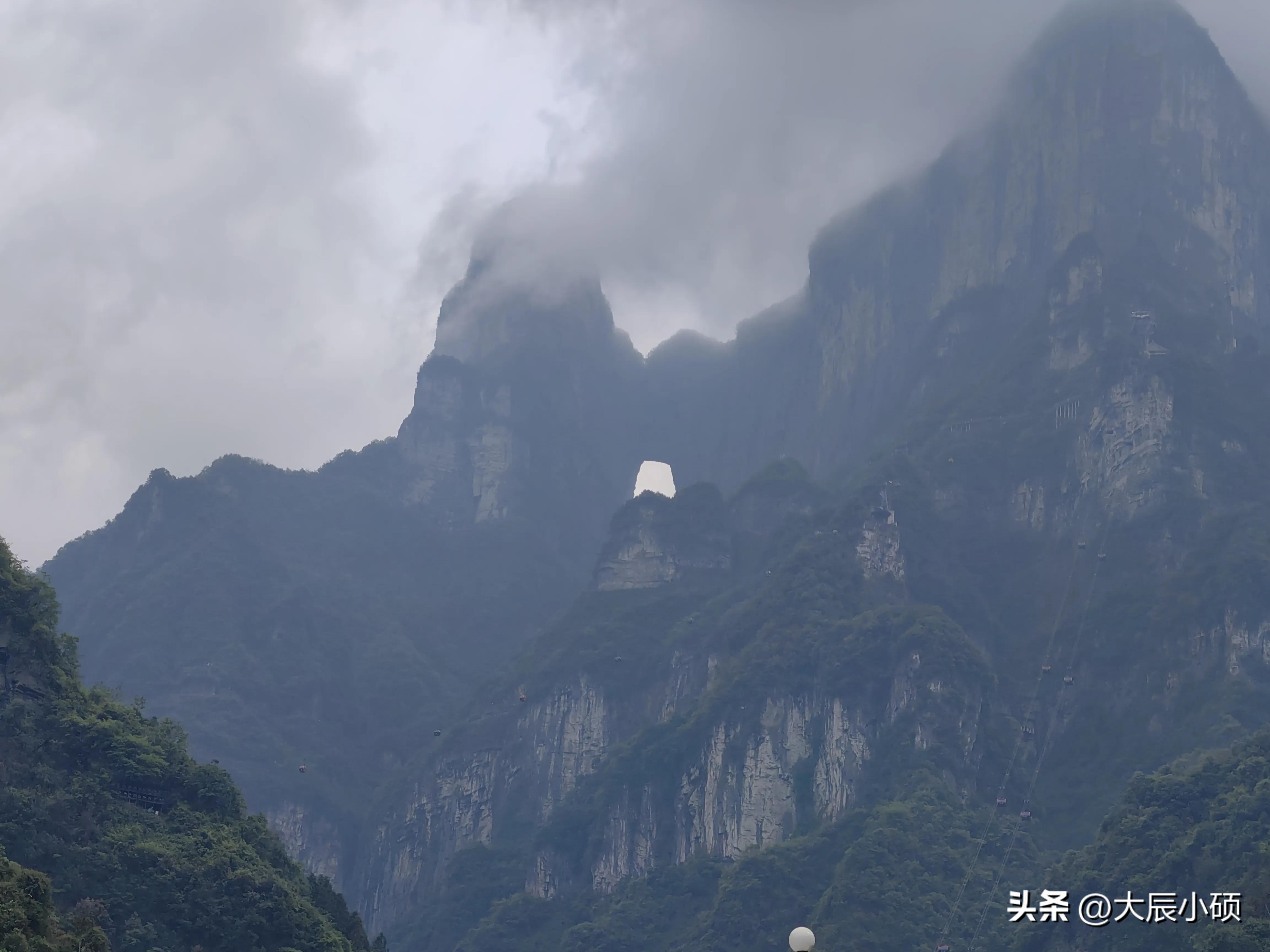 同学们出去郊游,同学们旅游玩得好开心