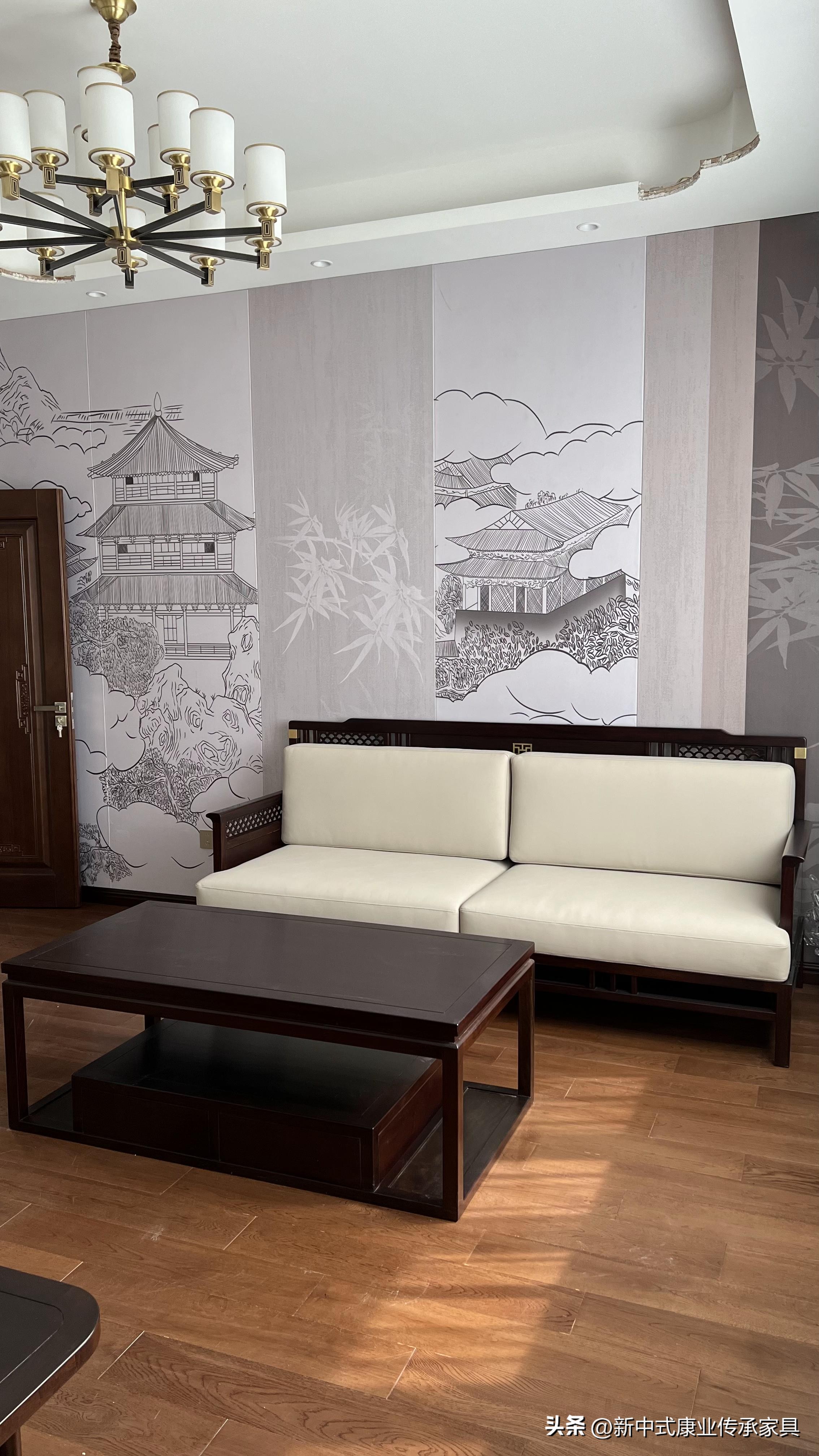 新中式如同墨笔游走的诗画，令风雅之情尽展