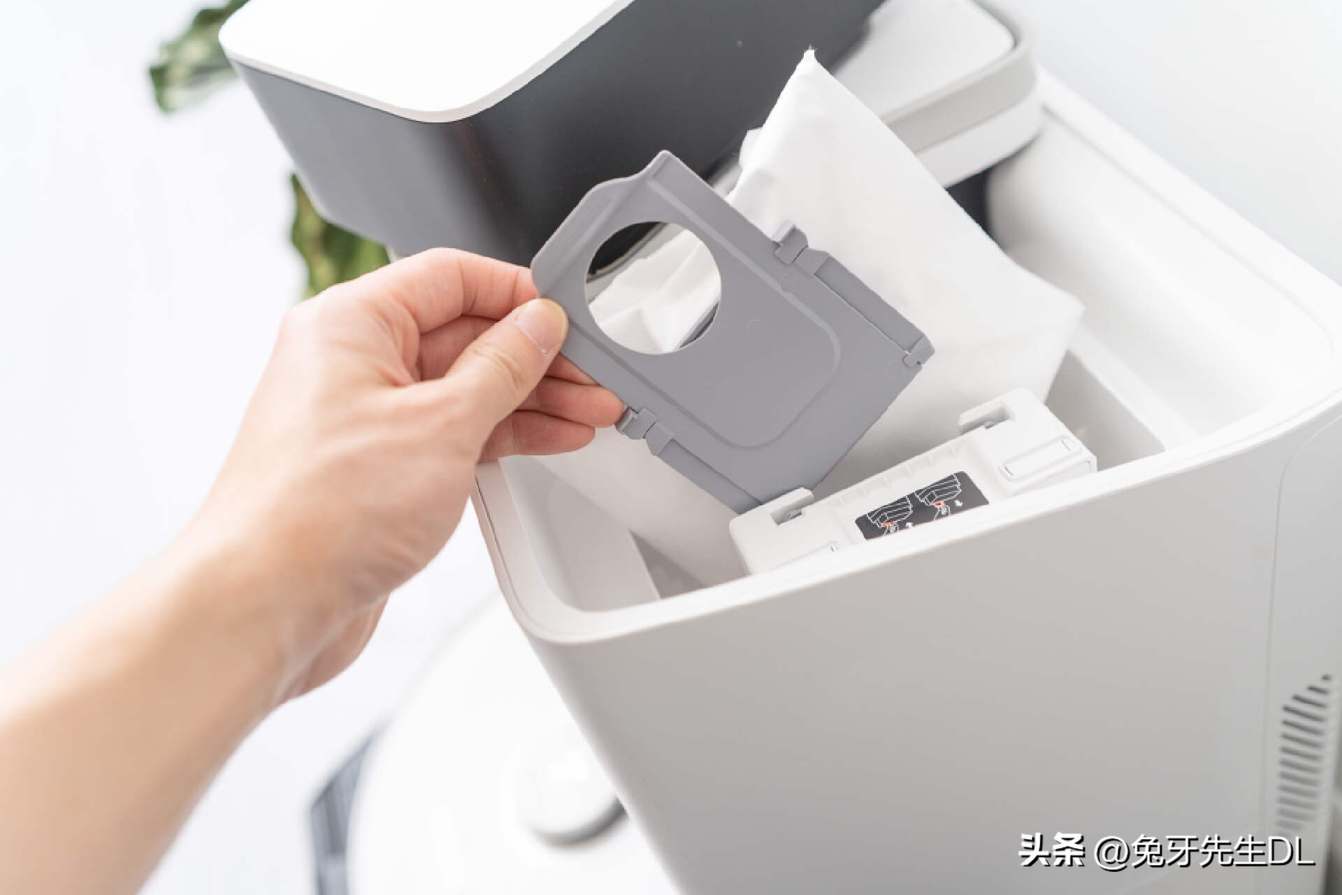 让家里劳动者解放双手，拥有这些实用的小家电将大幅提高生活品质