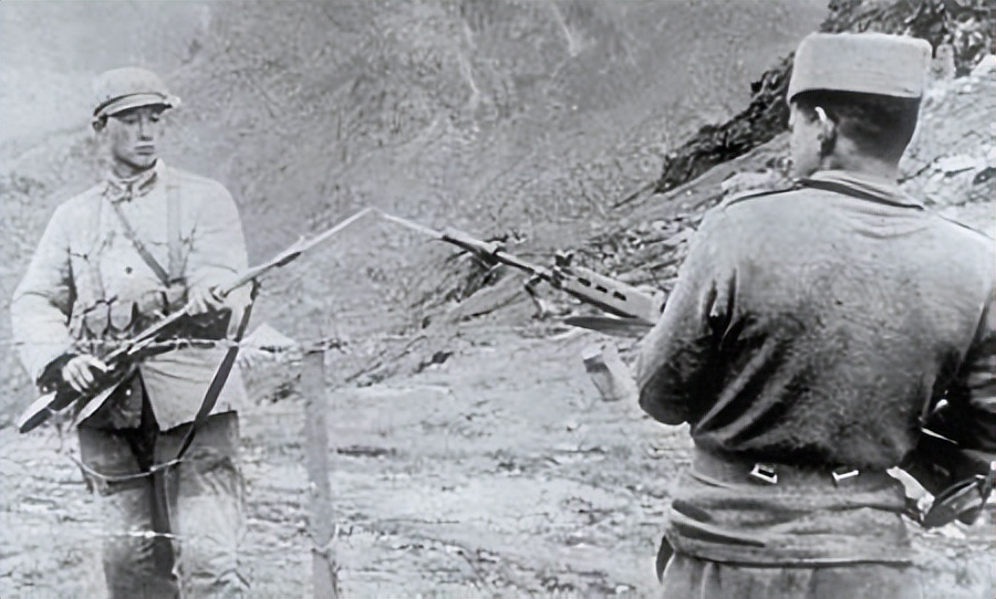 56式半自动枪的厉害之处,中国56枪械国外测评