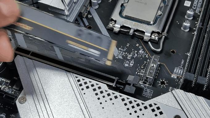 超简单的新手装机教程,最完整最全面的装机教程