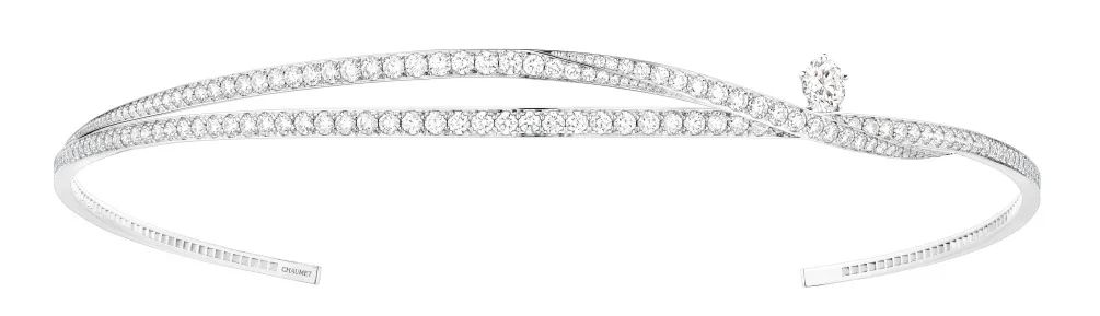 “鸽子蛋”算什么，现在婚礼上戴它才是大热门！