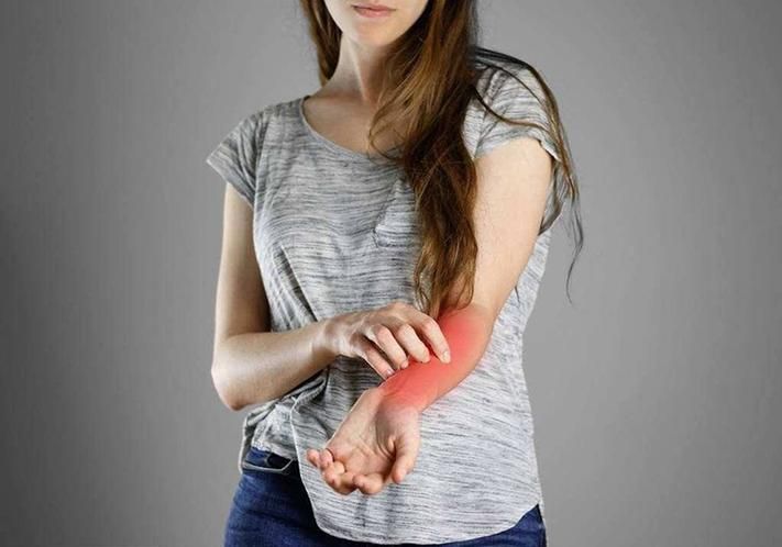 肝功能正常还吃养肝护肝药吗,肝功能下降会出现这5个信号