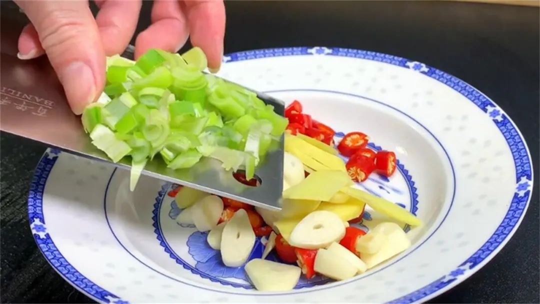 吃芦笋促健康,叶酸高的食物芦笋