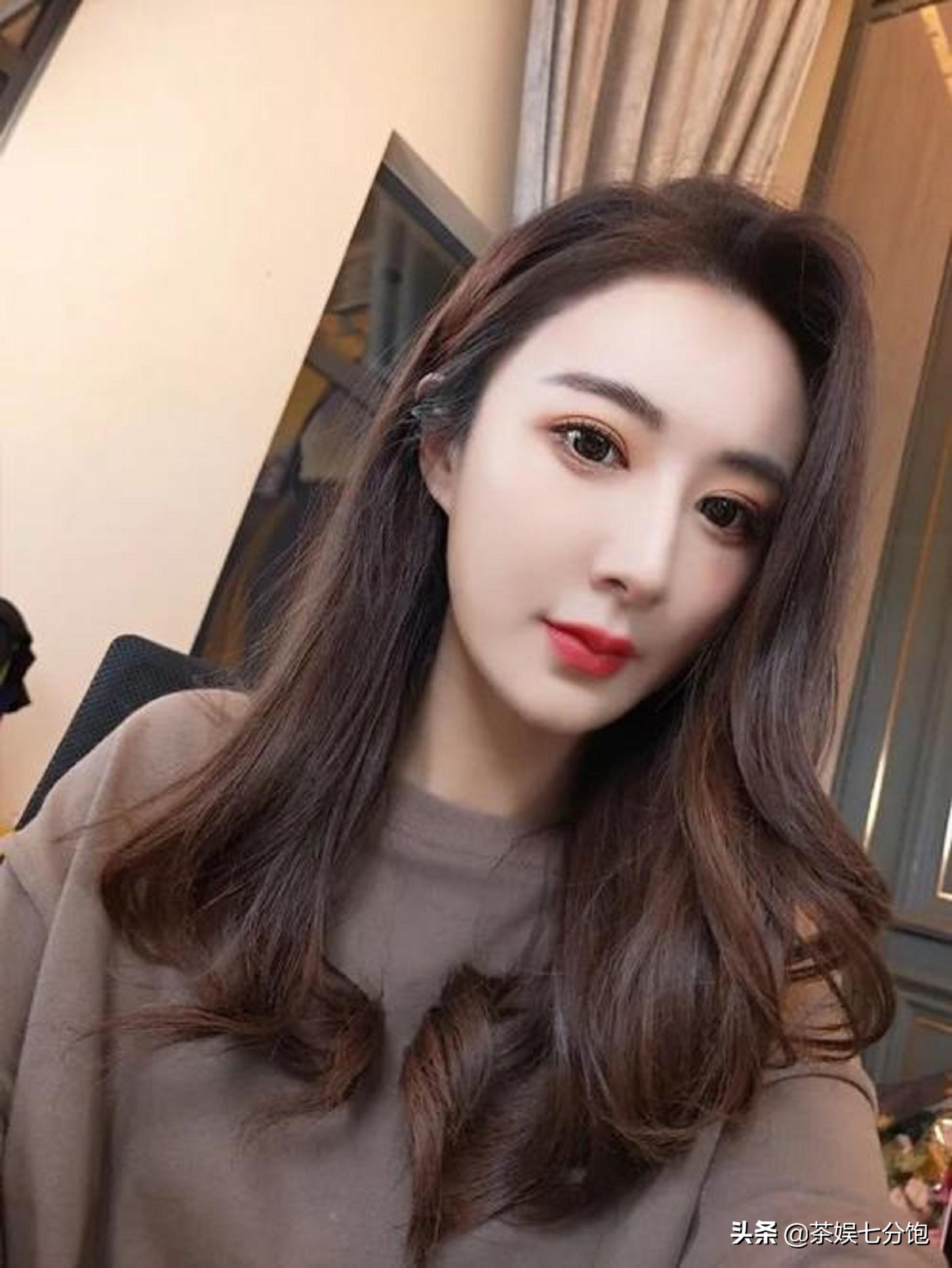 从服装店导购到偷*税漏**被罚13亿，“直播一姐”薇娅如何走向深渊的