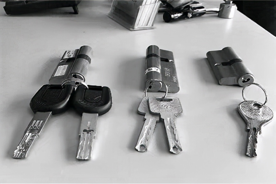 防盗门怎么选，这7点我就说一遍，你可得记住了