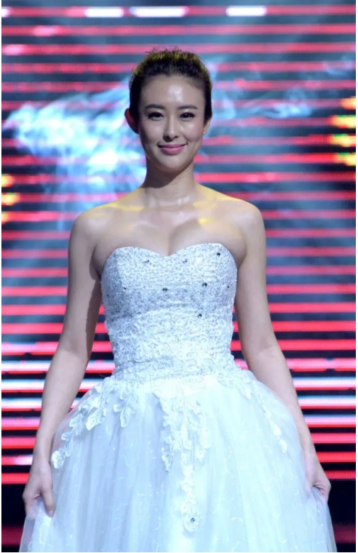 兽兽车模事件,车模兽兽现在过得咋样