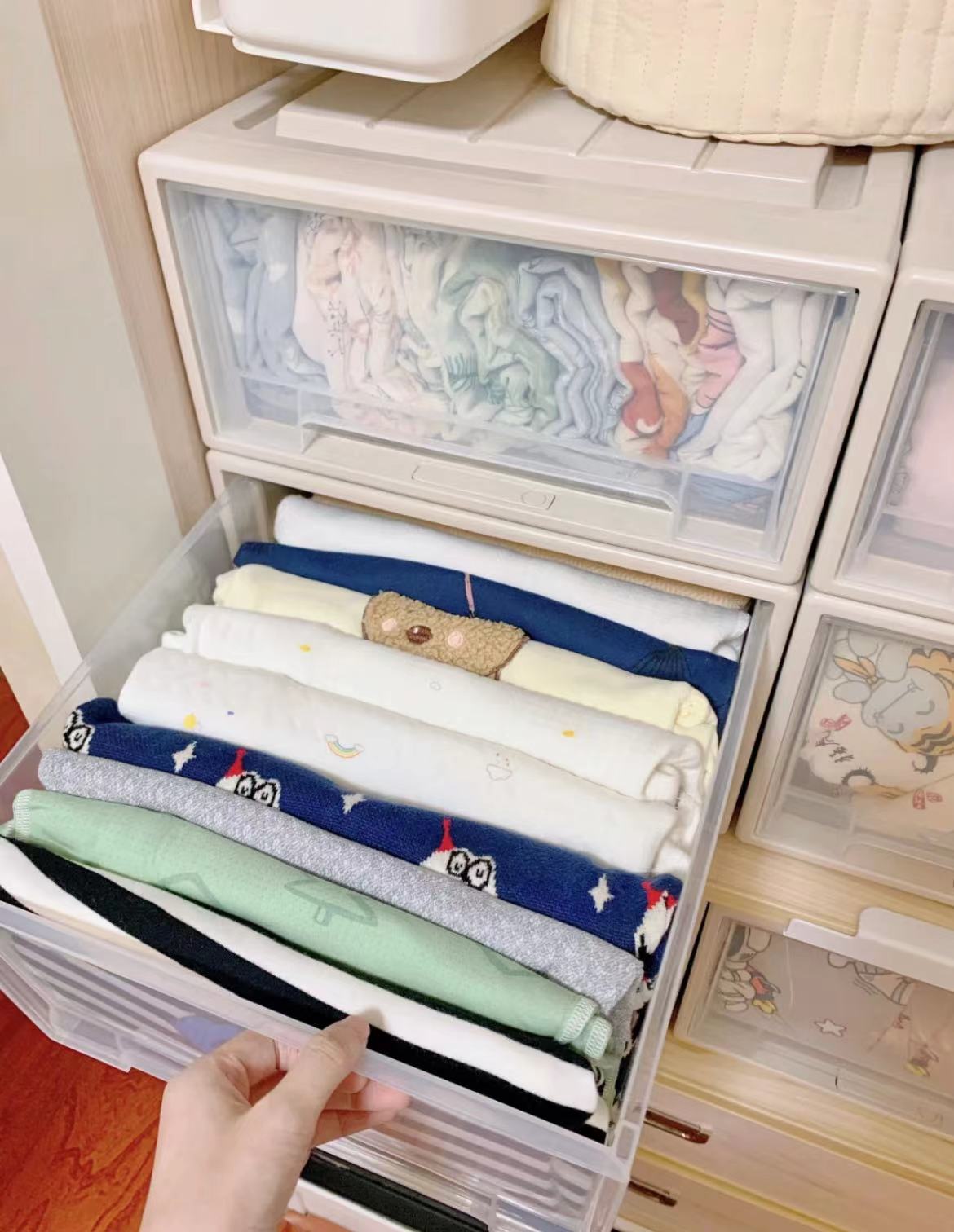 房屋装修低成本简单大气,高大上的卧室装修更省钱