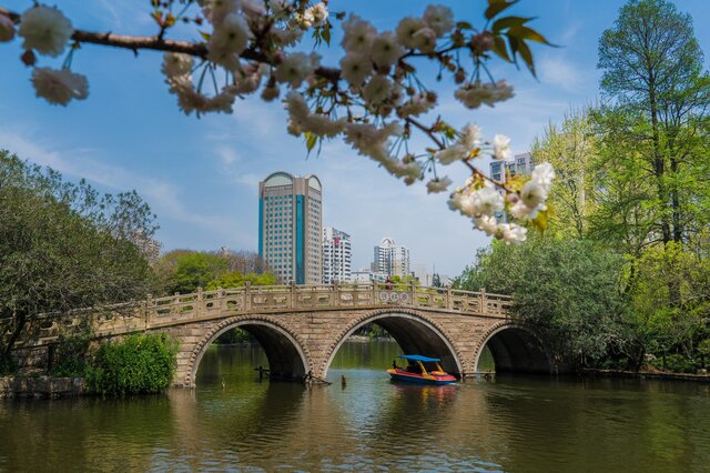 上海脱胎换骨的地方,上海老虹口名人故居