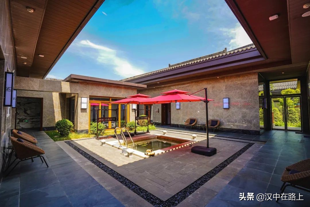 青春不散场一起去旅行,青春不散场去露营