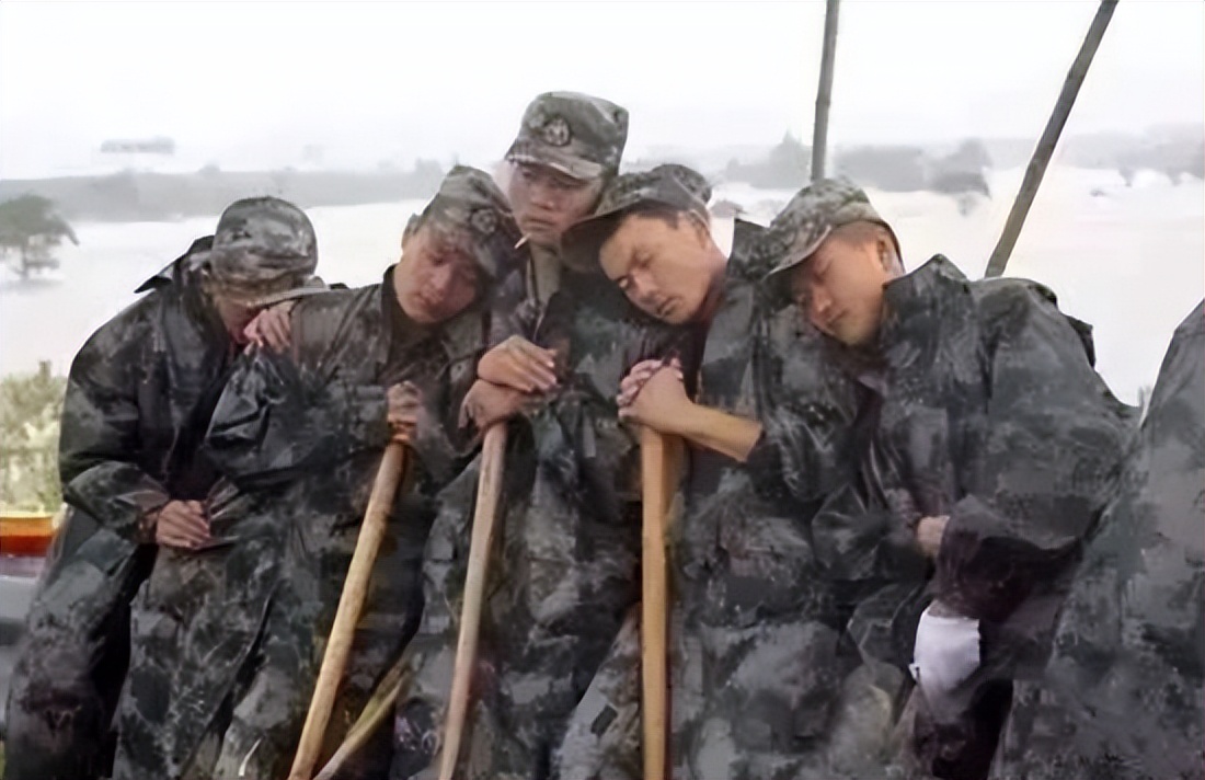 “狗喻”人民子弟兵，House引发众怒，遭到官媒痛斥已被封杀