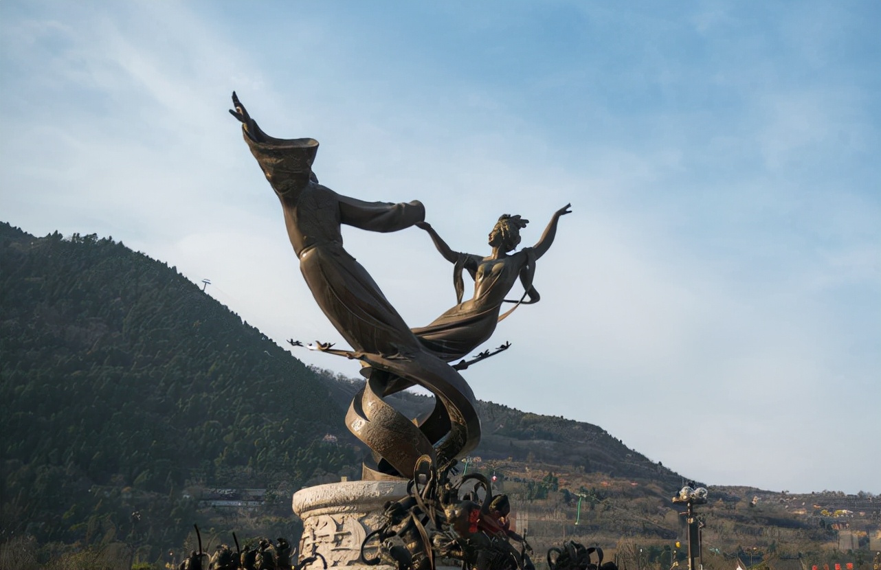 西安秦始皇陵墓风水怎么样,风水宝地秦始皇