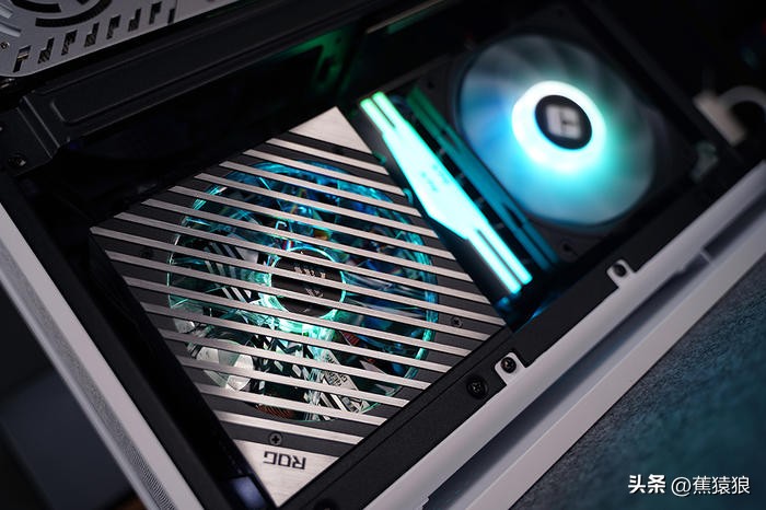 12600K+ROGB660I+RTX3060TI，分形工艺Ridge机箱装机展示