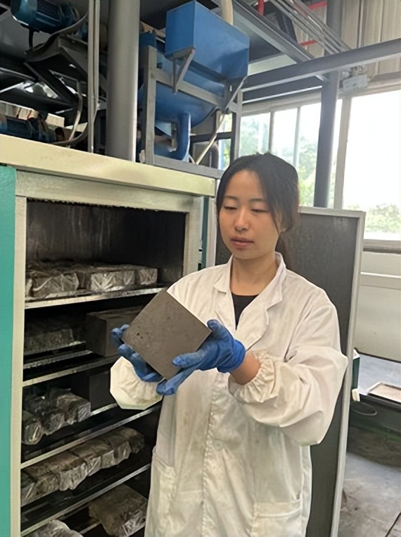 喜报荣获第一名,喜报蝉联第一等次