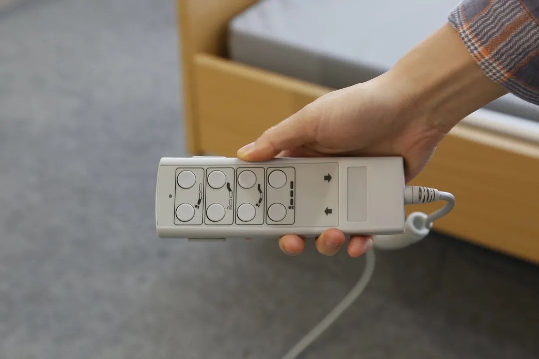 中国失能老人的福音:居家护理床