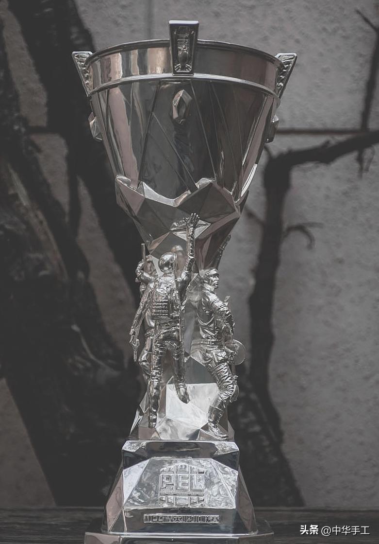 王者荣耀职业联赛冠军奖杯展示,王者荣耀冬季冠军杯冠军奖杯