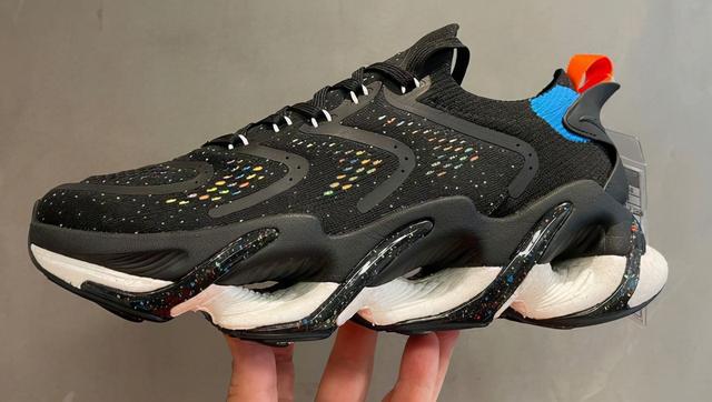 安踏马赫4代新配色和基础款,安踏进击4代鹅黄荧光晨曦红