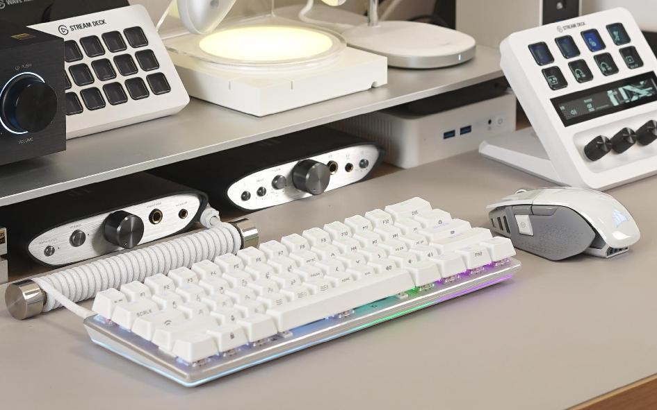 好看充满科技感的桌搭,桌搭好物推荐简约